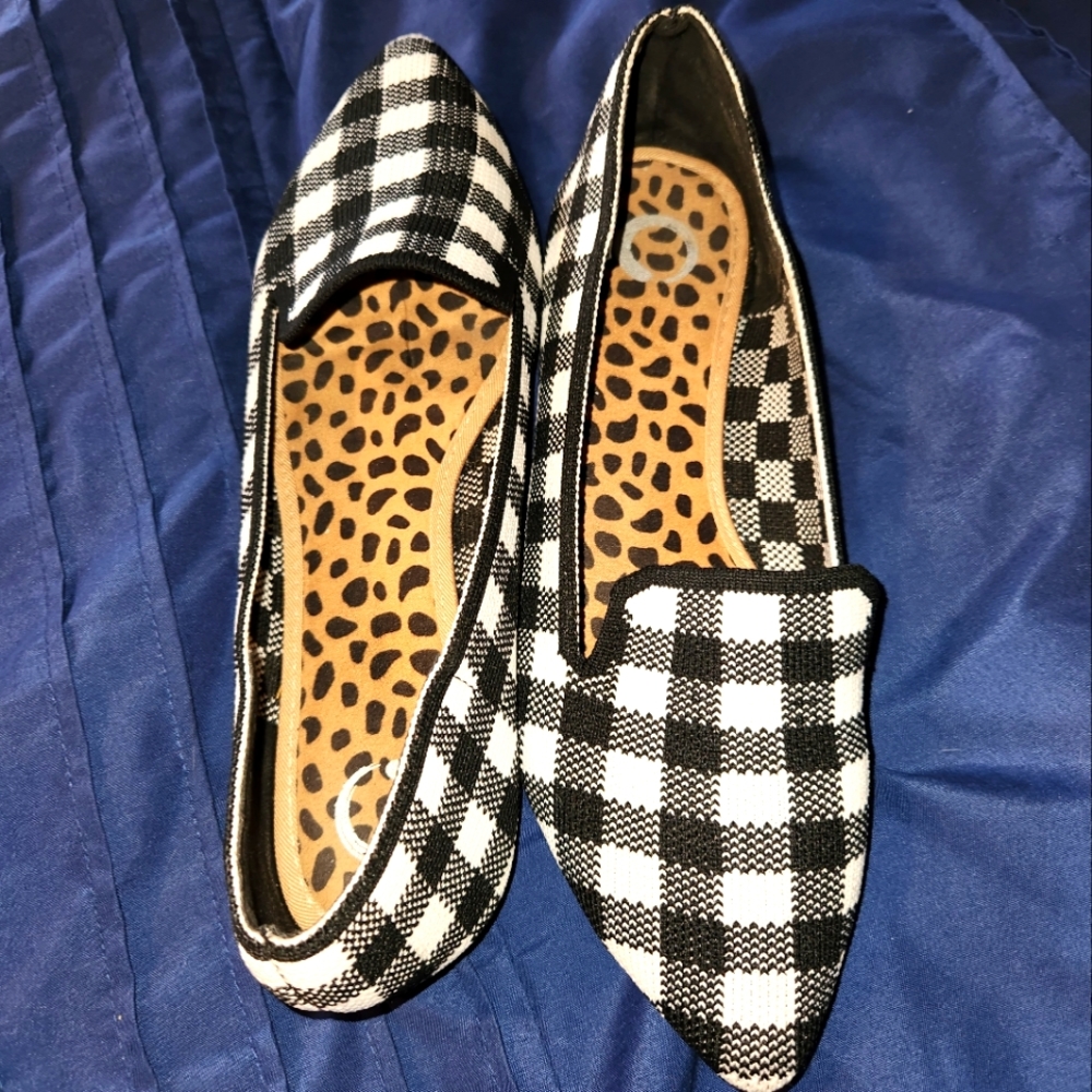 Journee dress flat